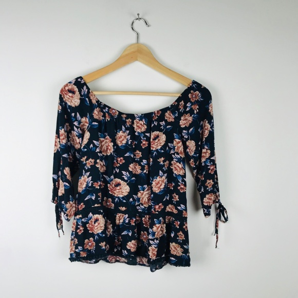 American Eagle Outfitters Tops - Floral Boho American Eagle Blouse Flower S